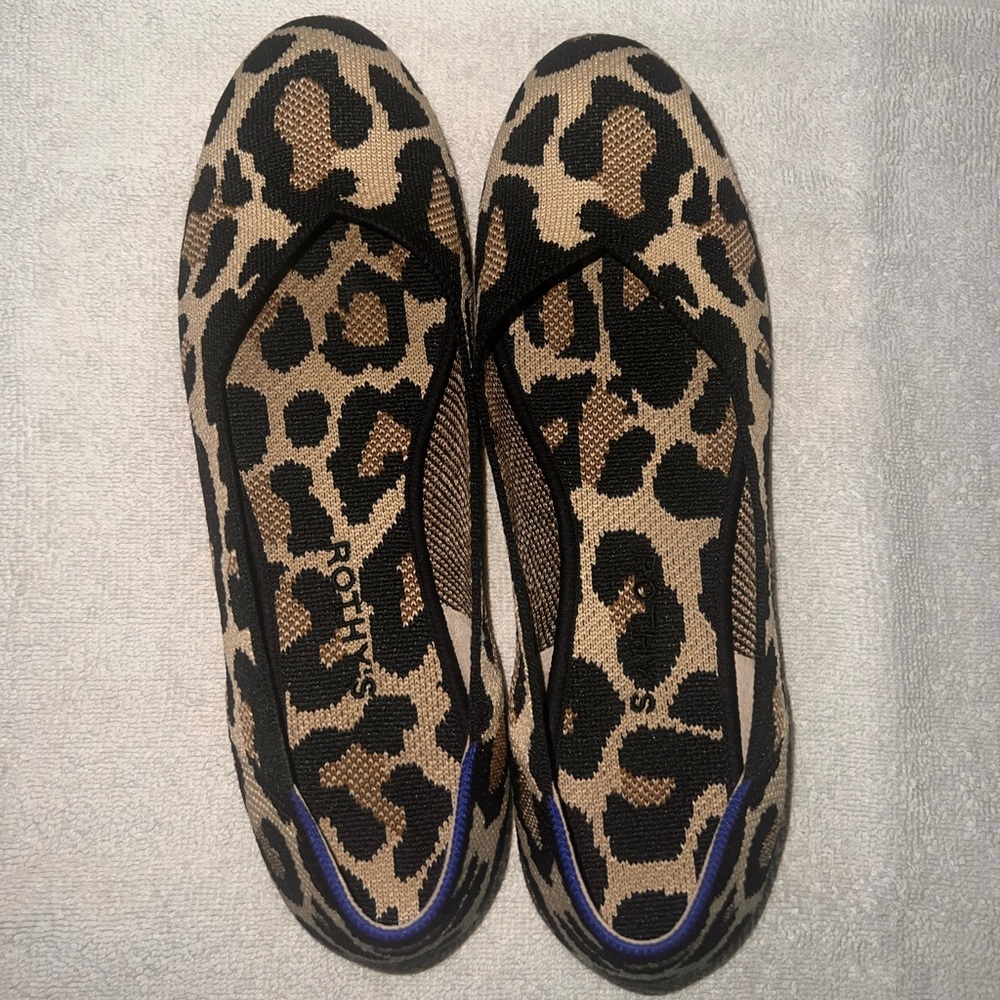 Rothy’s flats. Worn a few times. Very comfortable.